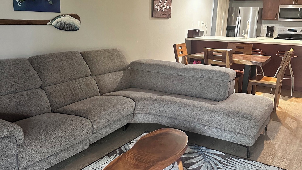 Photo of Livingroom in Maunaloa