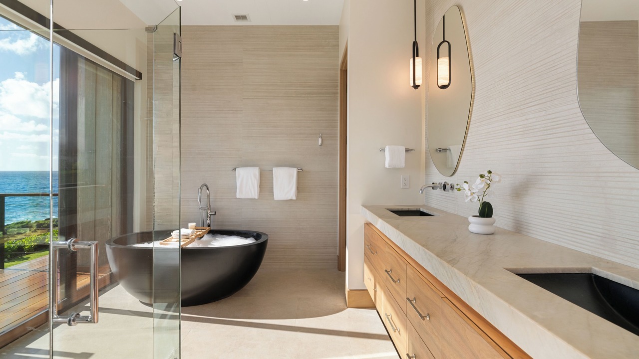 Photo of Bathroom in Poipu