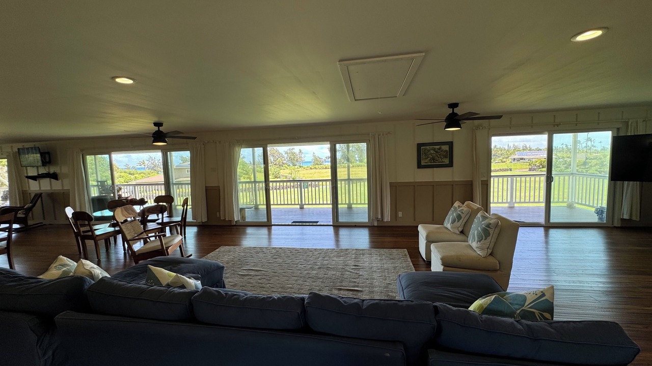 Photo of Livingroom in Kahuku