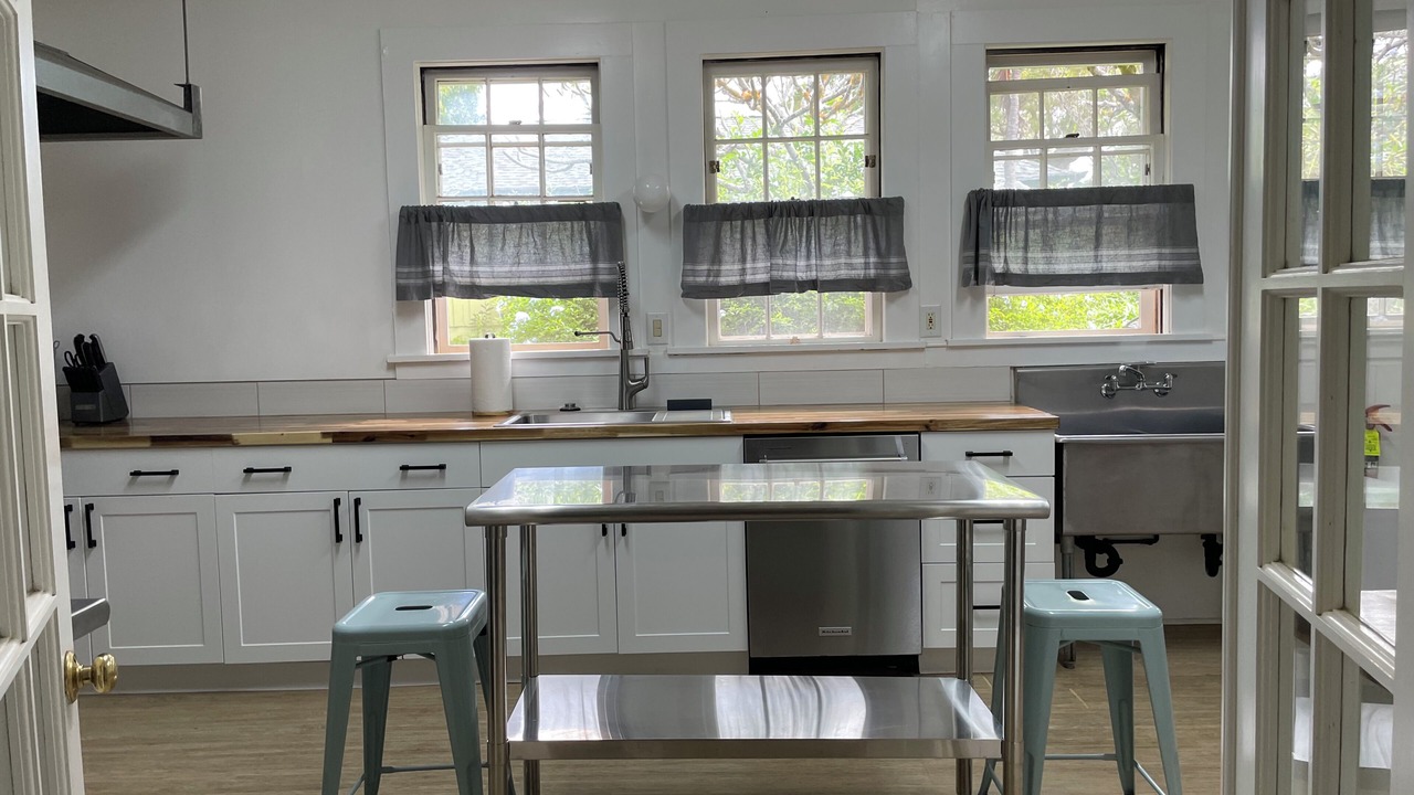 Photo of Kitchen in Makawao