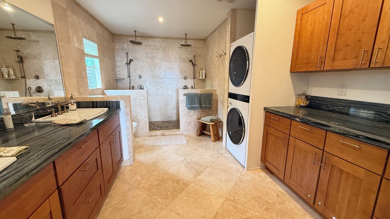 Photo of Bathroom in Kalaoa