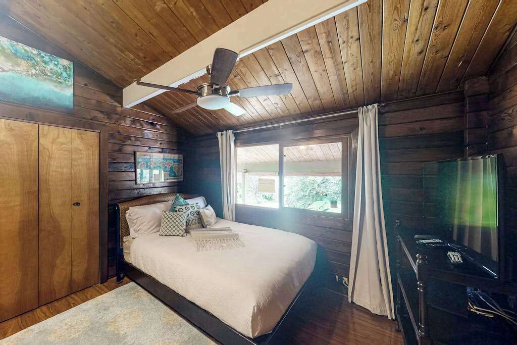 Photo of Bedroom in Volcano