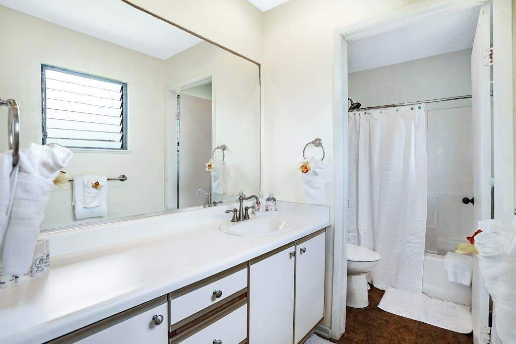 Photo of Bathroom in Princeville