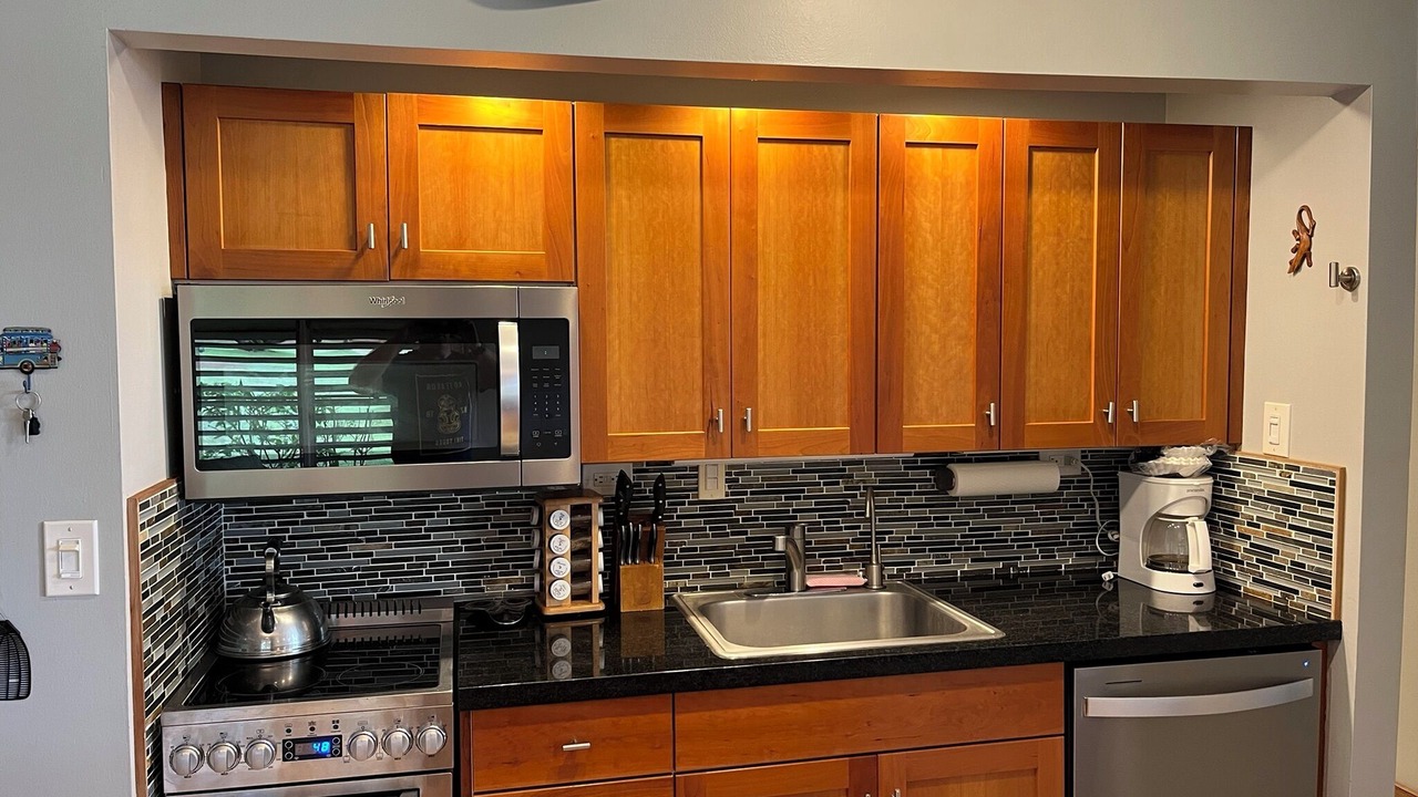 Photo of Kitchen in Maunaloa