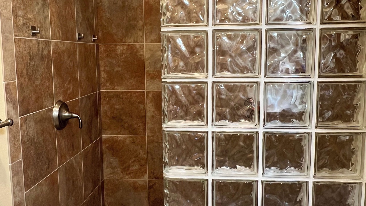 Photo of Bathroom in Kahaluu Bay