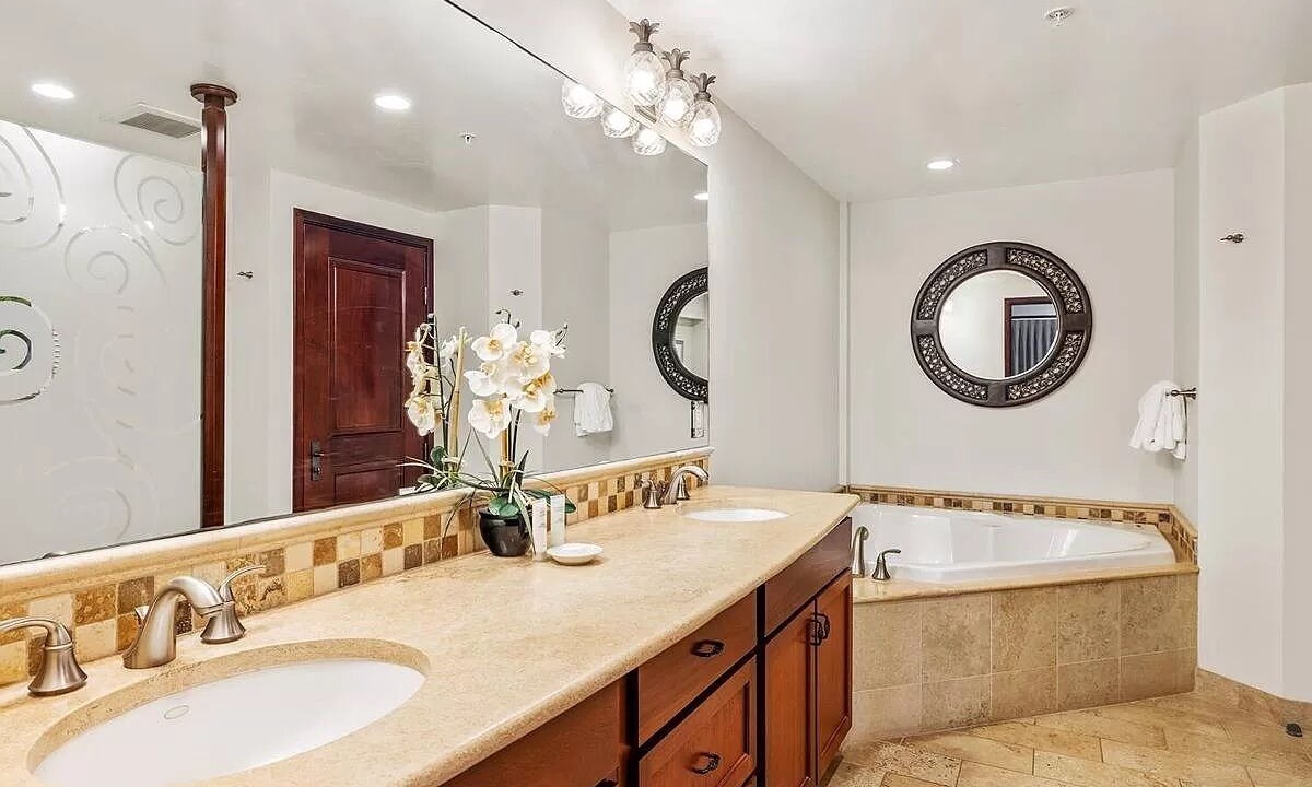 Photo of Bathroom in Wailua