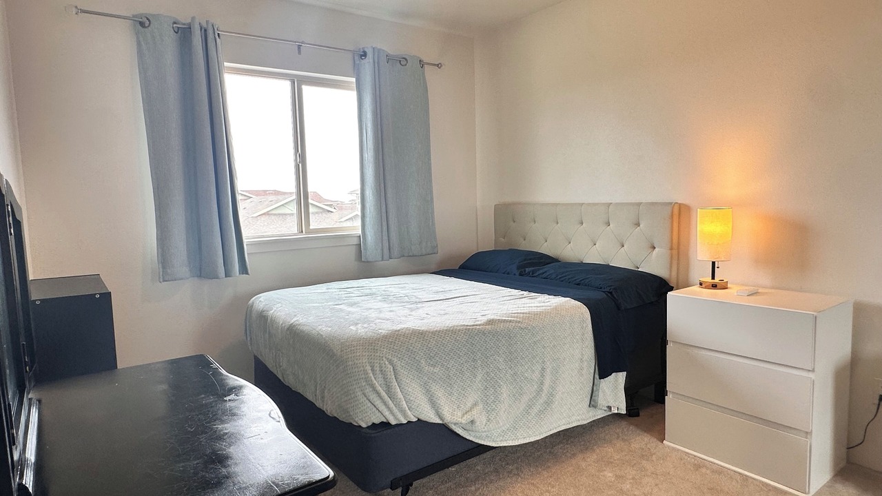Photo of Bedroom in Ewa