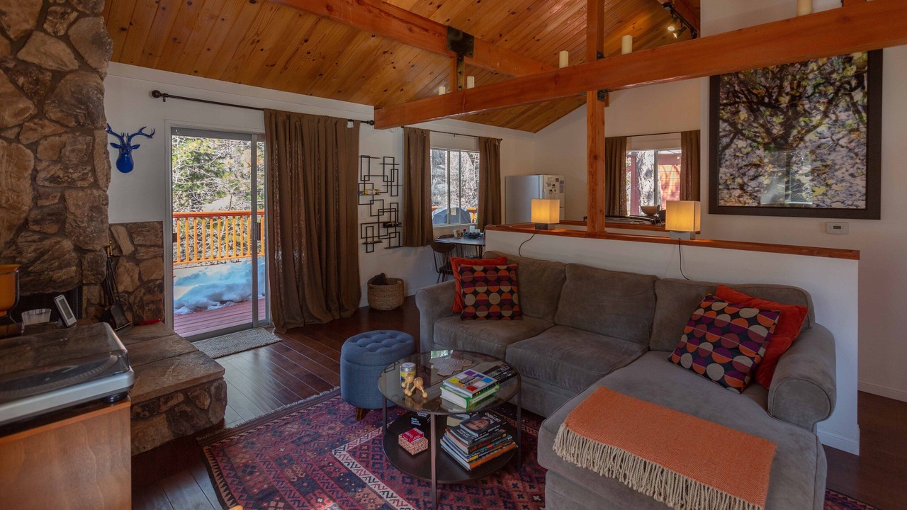 Photo of Livingroom in Arrowbear Lake
