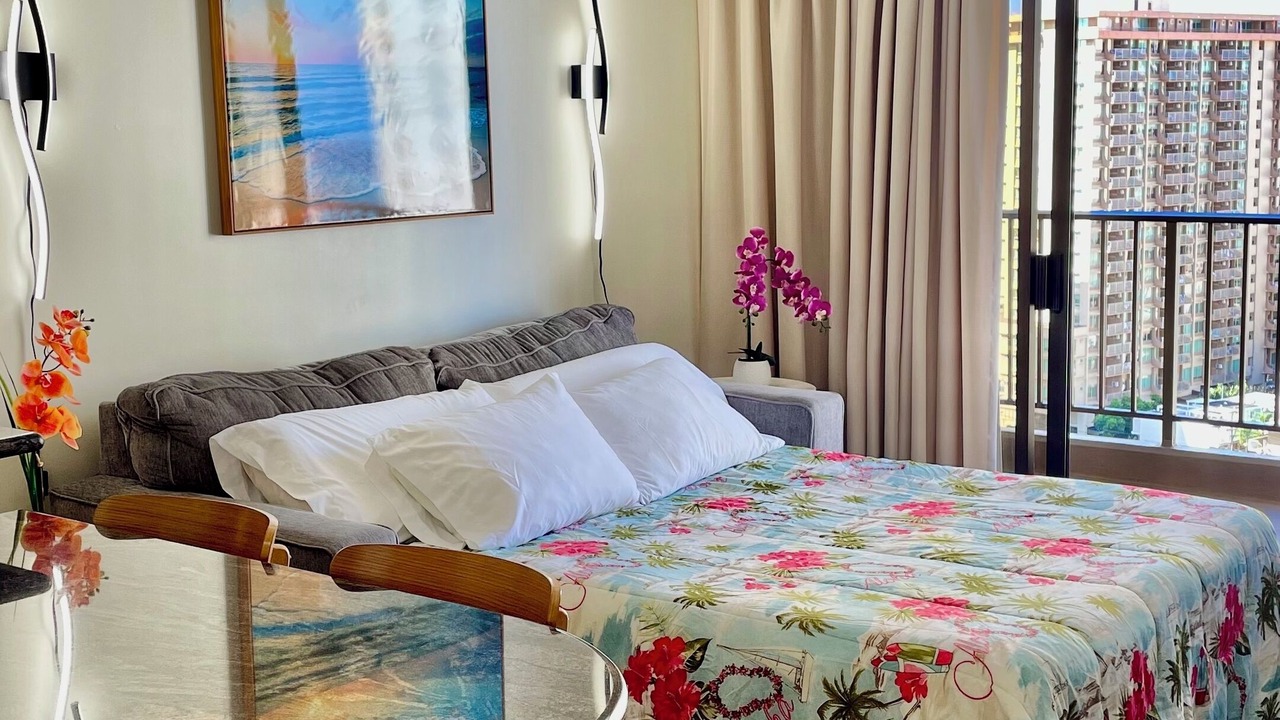 Photo of Bedroom in Waikiki