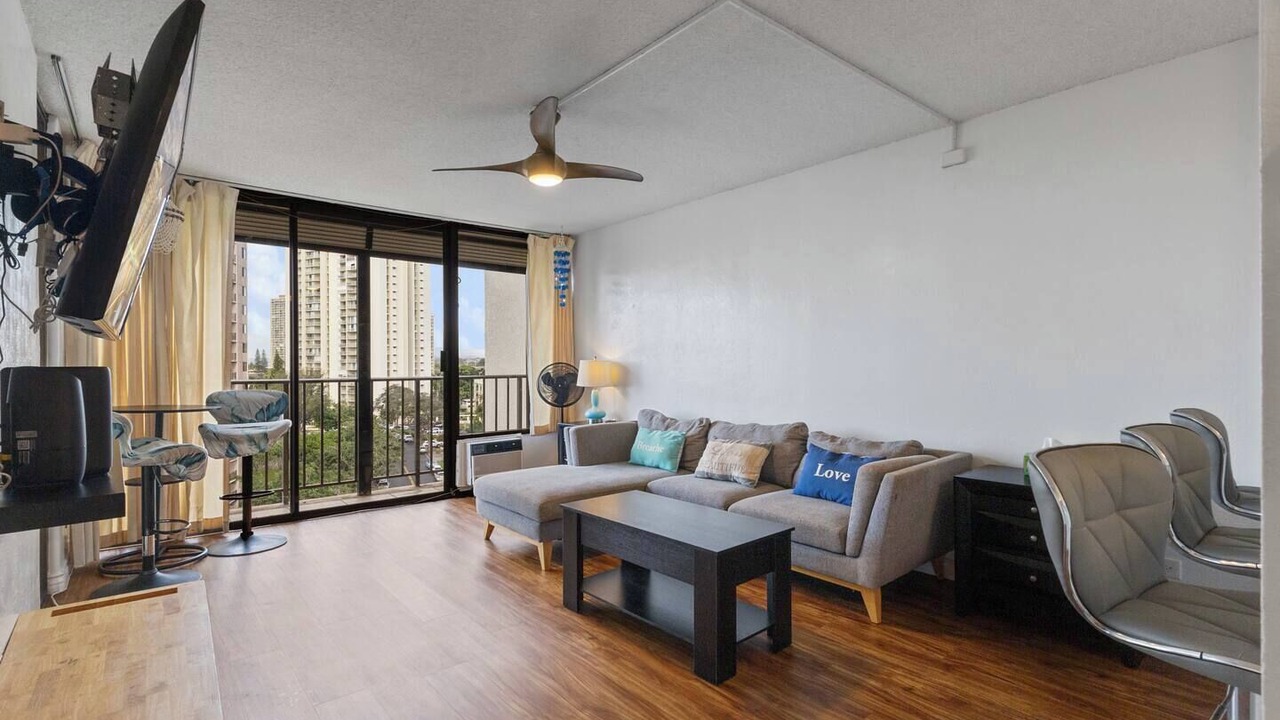 Photo of Livingroom in Aiea