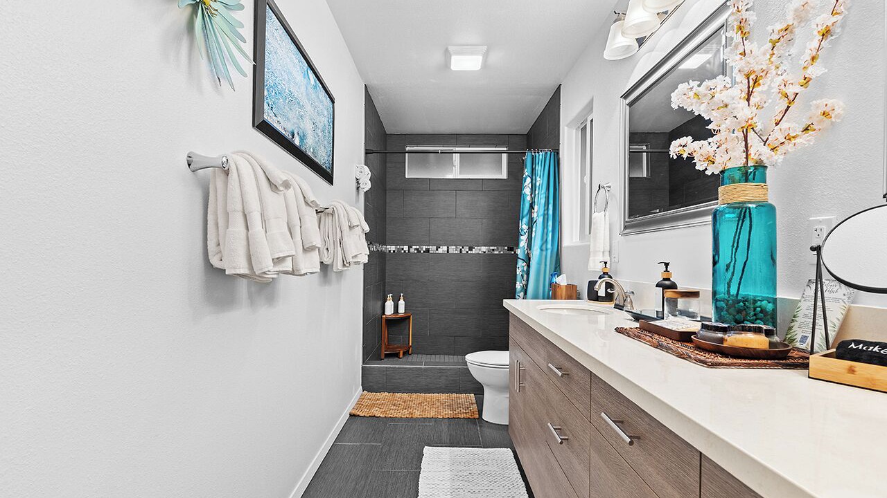 Photo of Bathroom in Volcano