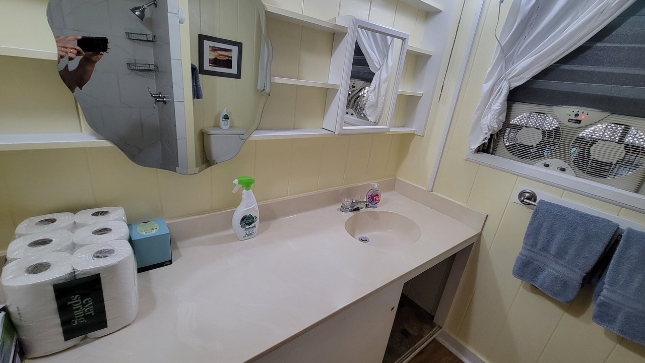 Photo of Bathroom in Keolu Hills