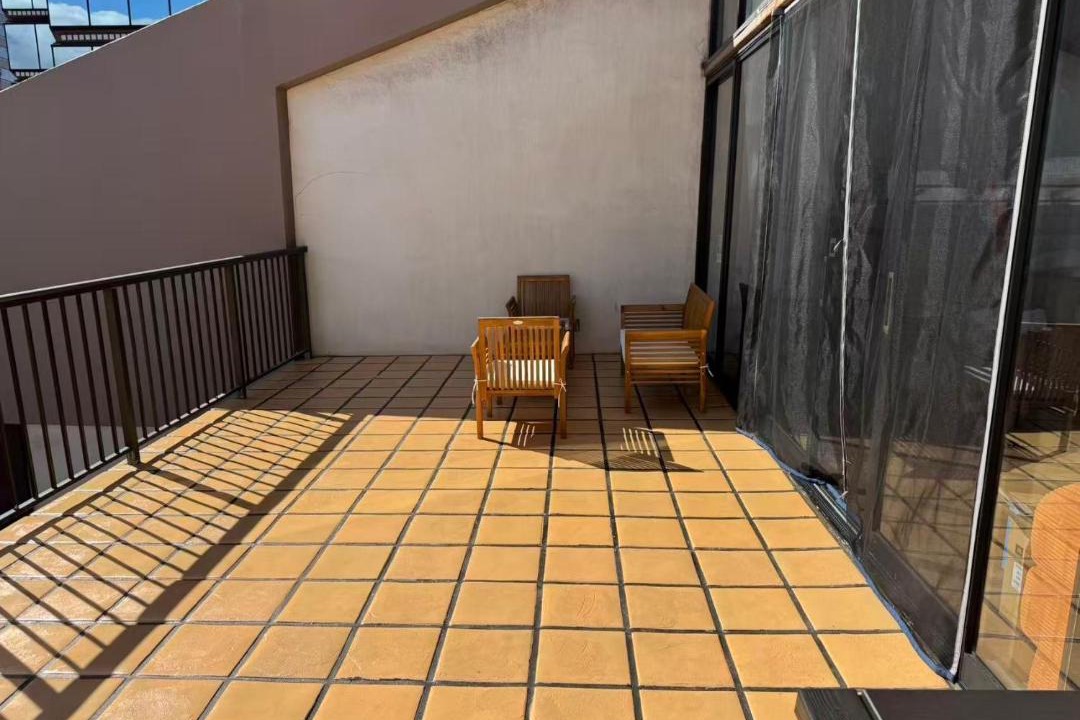 Photo of Patio Balcony in Downtown Honolulu