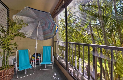Historic Kailua Village Apartment | Breezy Condo w/Screened Lanai in Kailua-kona!