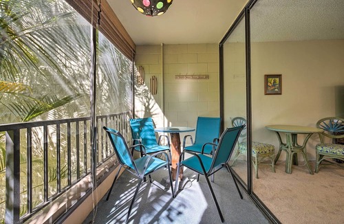 Historic Kailua Village Apartment | Breezy Condo w/Screened Lanai in Kailua-kona!