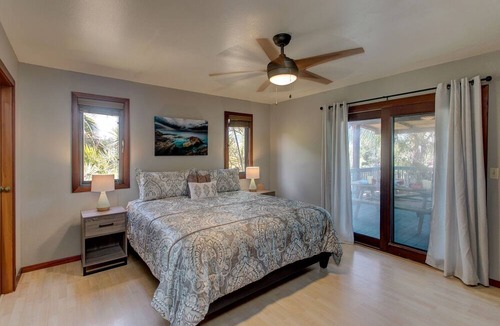 Keaau House | Hale Anuenue Nuku - The Rainbows End 3 Bedroom Home by RedAwning