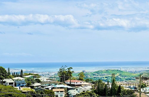 Camp H M Smith House | Calm Oasis in Paradise! Ocean view, Summer Special!