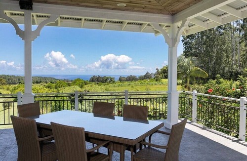 Pepeekeo Villa | Idyllic 20-acre, ocean-view estate with streams, waterfalls, groves and gardens.