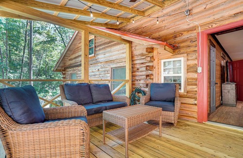 Sautee Nacoochee Cottage | North Georgia Mtn Escape w/Hot Tub & Games!