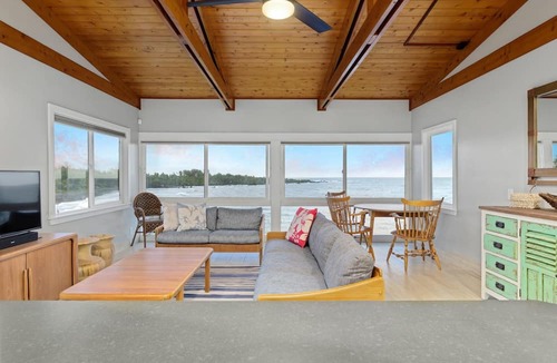 Hana House | Oceanfront Hana Bay Beach Cottage. 5-Minute Walk to Hana town & beaches!