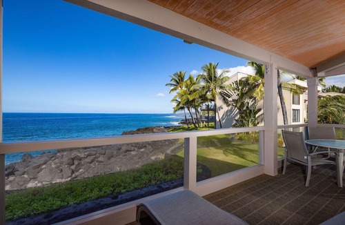 Kahaluu Bay Condo | KKSR#5201 DIRECT OCEANFRONT, BEST 2ND FLOOR CORNER, REMODELED & EXQUISITE!