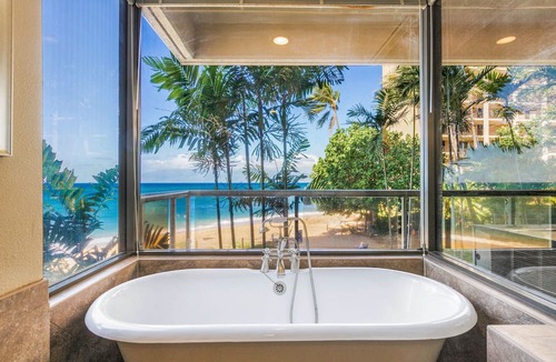 Kahana Condo | Spacious OCEAN FRONT 2Bd/2Ba Condo with AC - Sands Of Kahana 315