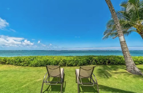 Punaluu Condo | Island Life Retreat-Ocean Front-Beach Access