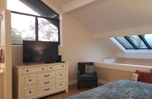 Kahana House | Spectacular, fully renovated 3-Bedroom Oceanfront Townhome in Kahana