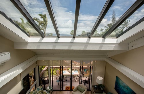 Kahana House | Spectacular, fully renovated 3-Bedroom Oceanfront Townhome in Kahana