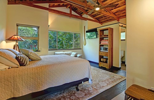 Hilo House | Escape to your private oasis perched on a cliff with a jungle view