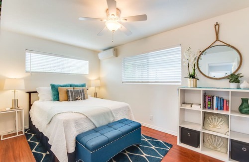 Kailua-Kona House | Kona Ocean View Home - Downtown, Fruit Trees, Sunset views