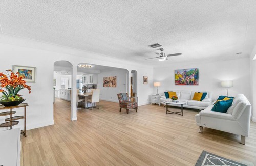 Fort Lauderdale House | Lauderdale By Sea Beach, Amazing 8 Bedroom, 5 bath Heated pool, Foosball table.