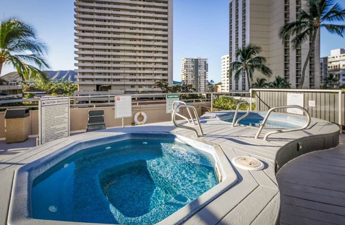 Waikiki Condo | Ocean Views | Aston Waikiki Banyan 1BOV1 – Pool & Hot Tub