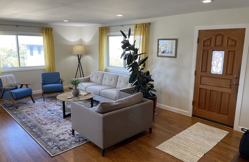 El Granada House | Elegant but practical retreat to maximize your enjoyment in beautiful HMB