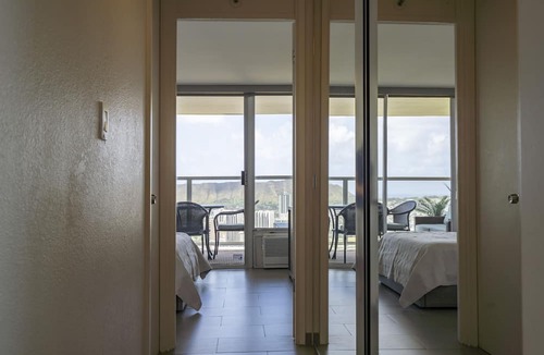 Waikiki Condo | Modern 43rd Floor 1BD - Views of Panoramic Ocean & Diamond Head!