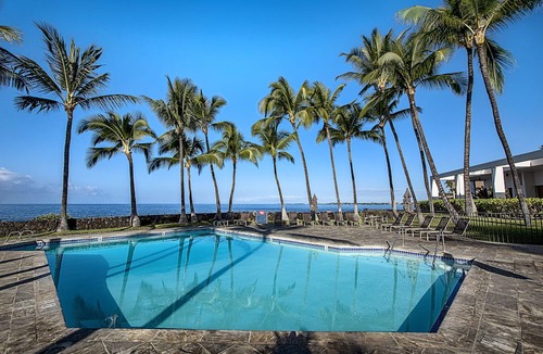 Kailua-Kona Villa | 🏖️Oceanfront Kona Villa w/Huge Lanai, 2 King Suites & AC | Royal Sea Cliff 109