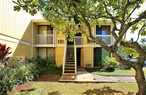 Kahuku Condo | Turtle Bay Sea Breeze.Price drop open dates in Aug. starting at $270 nightly