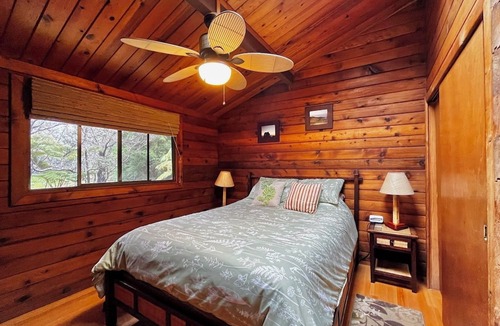 Volcano Cabin | SEEN ON HGTV -2024-YOUR YEAR to EXPLORE- Hale Sweet Hale- HOT TUB -Romantic