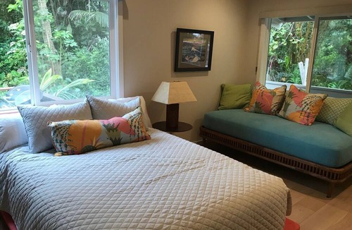 Hilo House | Private home across the street from the beach. Minutes from downtown Hilo