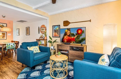 Kailua-Kona Condo | 🏖️Ground Floor Fully Upgraded Kona Condo Steps to Ocean Pool | AC