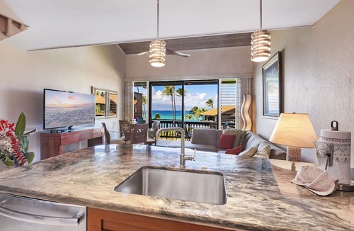 Kahana Condo | Breathtaking Newly Remodeled Oceanfront Condo 2BD/2BA - Remarkable Molokai Views