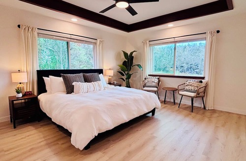 Ocean View House | Private Island Basecamp Lanai, BBQ & Beach Gear