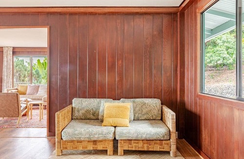 Honalo House | Kona Farm Stay - Amazing Ocean and Sunset Views