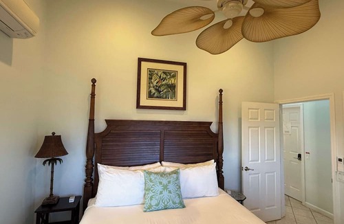 Kahana Villa | Maui Beach House Bed & Breakfast - 3 Rooms | Beach | Free Breakfast