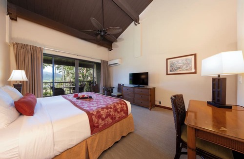 Princeville Hotel | Unwind and enjoy on #2 Best Resort for Families | 2 Relaxing Units w/Pool!
