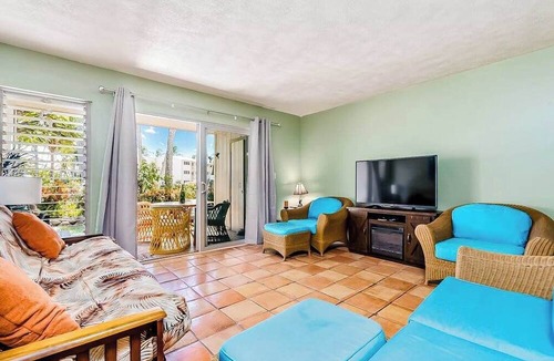 Ualapue Apartment | August Sale! Relax at a Dreamy Oceanfront Resort Condo with Pool & Beach Access