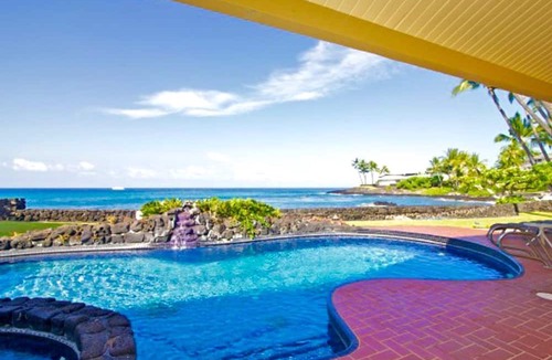 Kailua-Kona Villa | Oceanfront Villa Rental with a Home Theater and Pool in Kailua-Kona, Hawaii