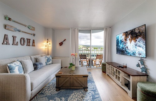 Hilo Condo | Renovated air conditioned 2 bed/2bath condo in the Heart of Hilo!