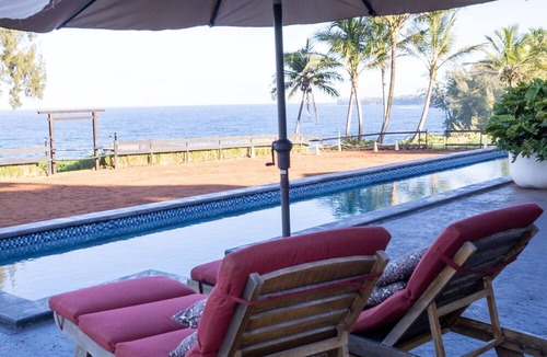 Hakalau House | Luxury Oceanfront Apartment Gated Cliffside Estate - Solar - Beach 10m walk