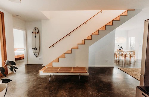Waialee House | Walk to beach/Ocean views/with AC/Modern, Spacious/Short drive to Haleiwa town